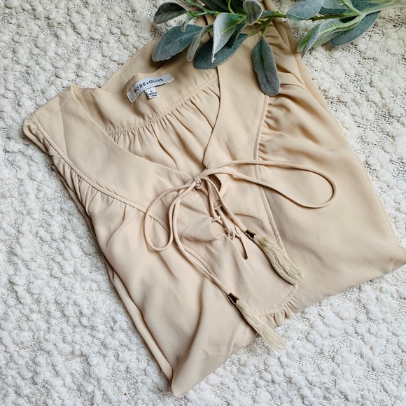 SOLD Rose + olive shirt - Picture 2 of 9